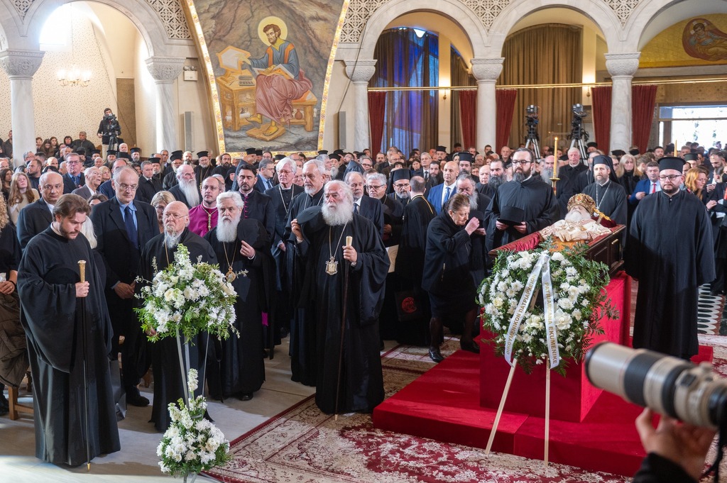 Una delegazione di Sant’Egidio con Andrea Riccardi a Tirana, al funerale di Sua Beatitudine Anastasios, per onorare un pastore buono, amico del dialogo, uomo di pace